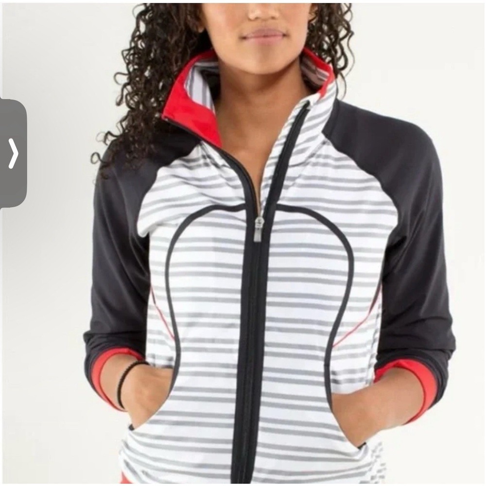 Lululemon Run: Track Attack Jacket Spry Black/White Sz 6 Full Zip.‎ Zip Pockets
